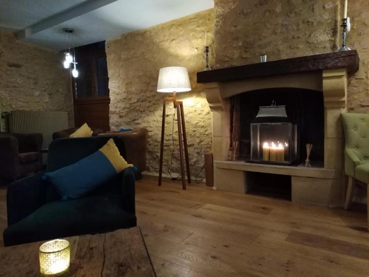 Planches Et Plonk Bed & Breakfast Belves Exterior photo
